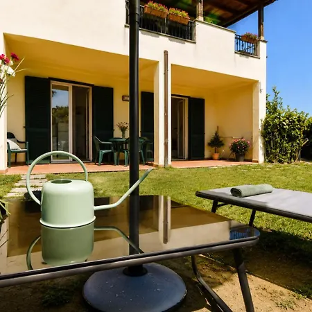 Casa Regina Con Giardino - Mytouristhome Daire Sarzana