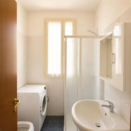 Casa Regina Con Giardino - Mytouristhome Daire