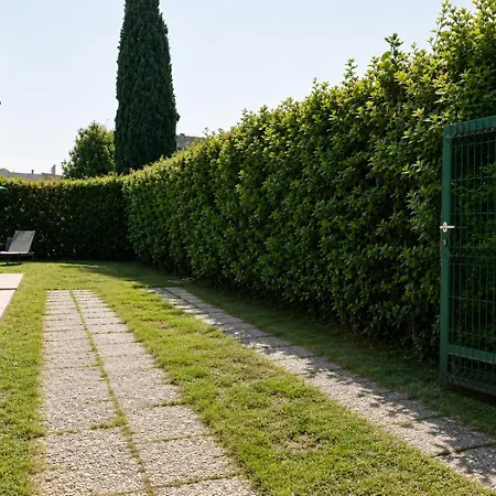 Apartment Casa Regina Con Giardino - Mytouristhome