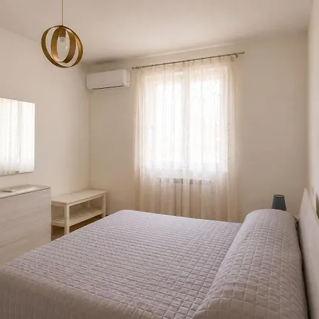 Casa Regina Con Giardino - Mytouristhome Sarzana