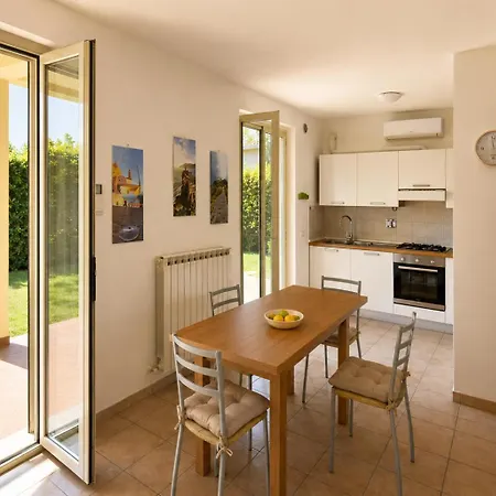Daire Casa Regina Con Giardino - Mytouristhome *